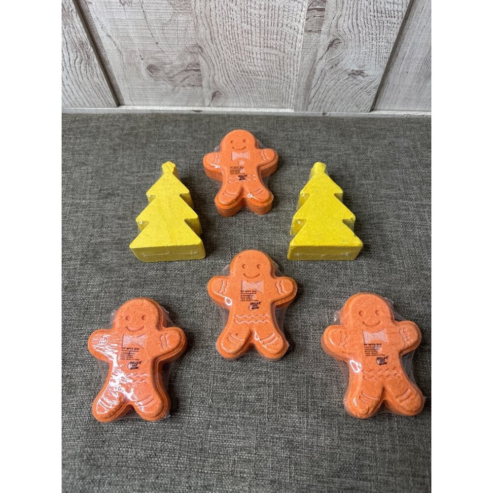 Mr Spice Guy & ChemisTree Shaped Bath Bomb Fizzers Gingerbread Man & Tree Shape